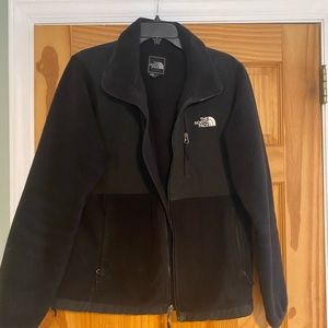Classic Black Northface fleece